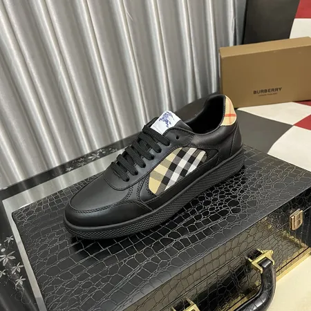 バーバリー ス カジュアルシューズ