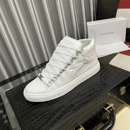 バレンシアガ カジュアルシューズ