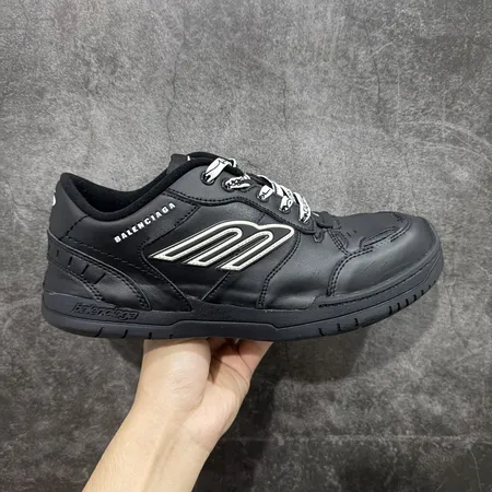 バレンシアガ カジュアルシューズ