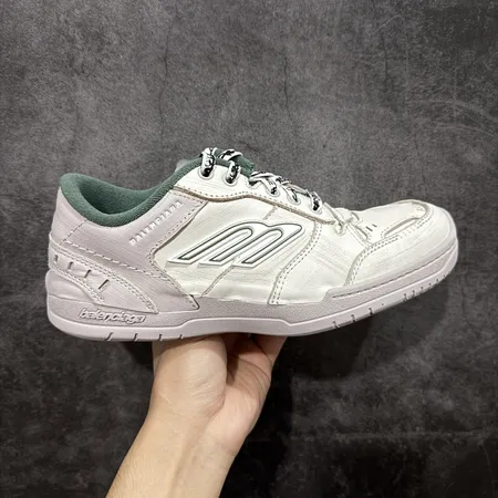 バレンシアガ カジュアルシューズ