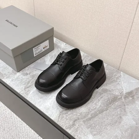 バレンシアガ ビジネスシューズ