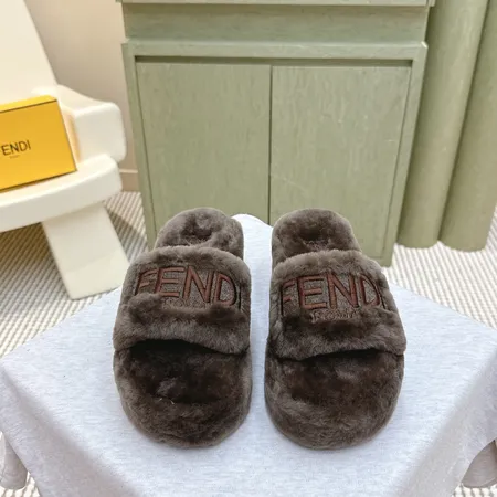 フェンディ スリッパ