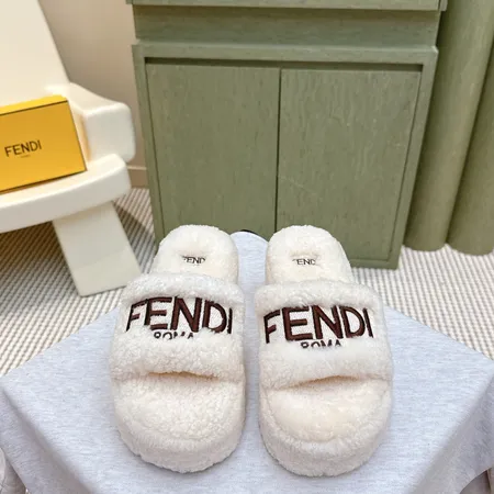 フェンディ スリッパ