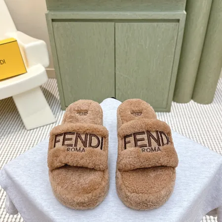 フェンディ スリッパ