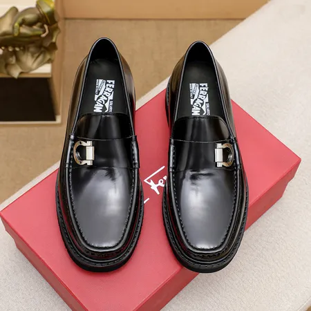 フェラガモ ビジネスシューズ