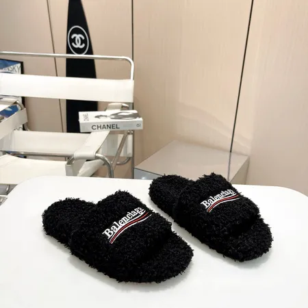 バレンシアガ スリッパ