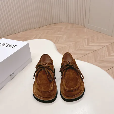 ロエベ カジュアルシューズ