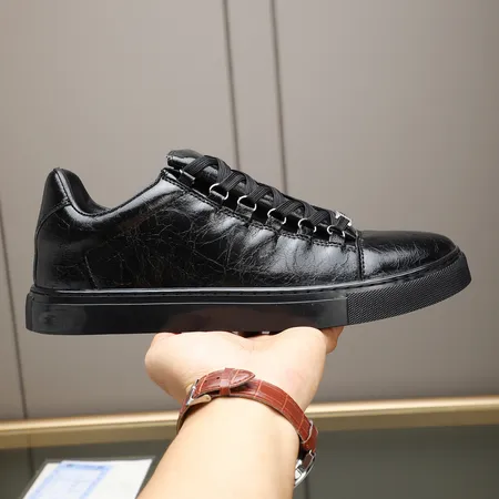 バレンシアガ カジュアルシューズ