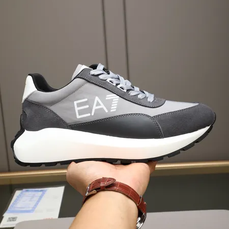 アルマーニ カジュアルシューズ