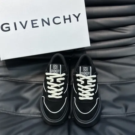 ジバンシィ カジュアルシューズ