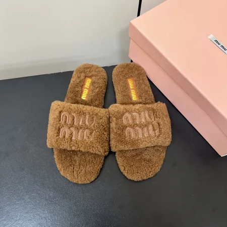 ミュウミュウ スリッパ