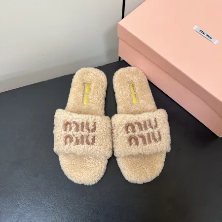 ミュウミュウ スリッパ