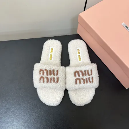 ミュウミュウ スリッパ