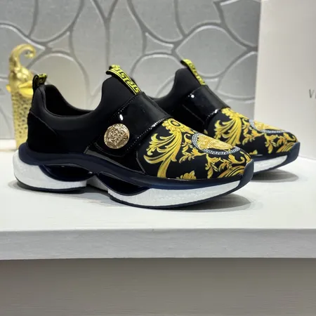 ヴェルサーチ カジュアルシューズ