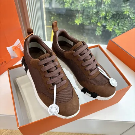 エルメス スニーカー