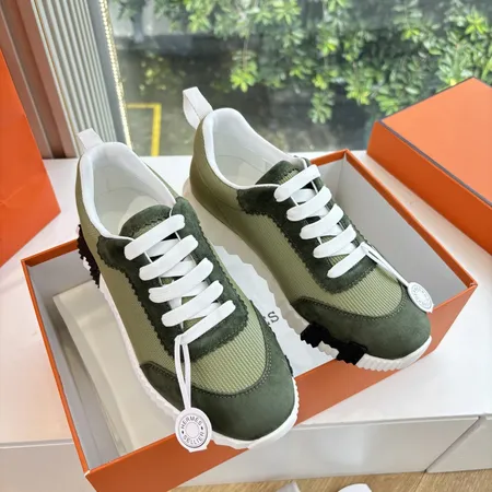 エルメス スニーカー