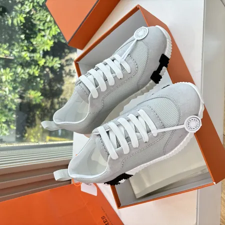 エルメス スニーカー