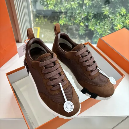 エルメス スニーカー