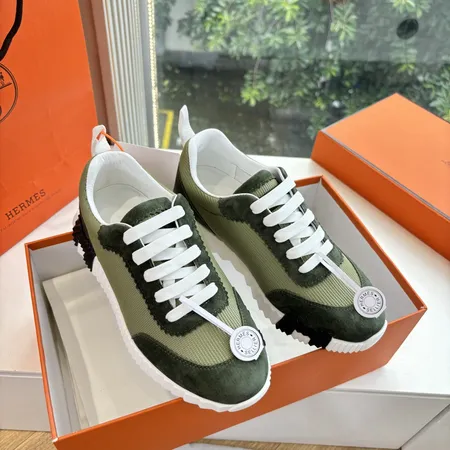 エルメス スニーカー