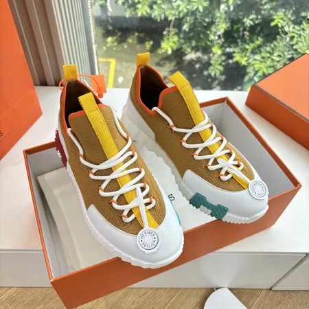 エルメス スニーカー