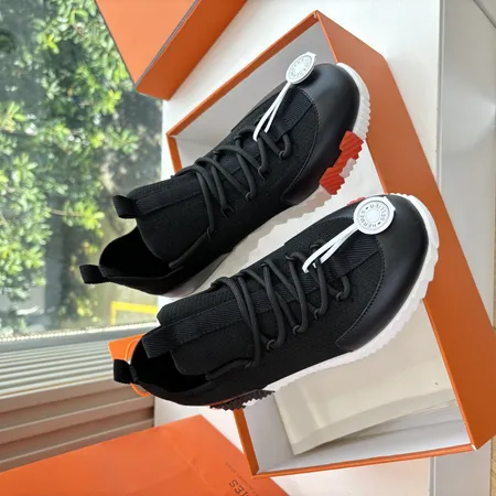 エルメス スニーカー