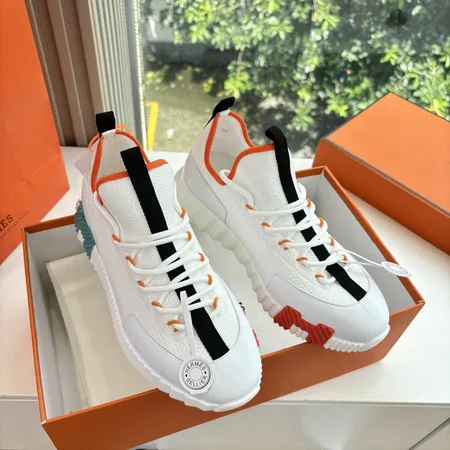 エルメス スニーカー