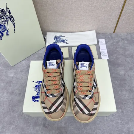 バーバリー ス カジュアルシューズ