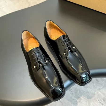 クリスチャン・ルブタン ビジネスシューズ