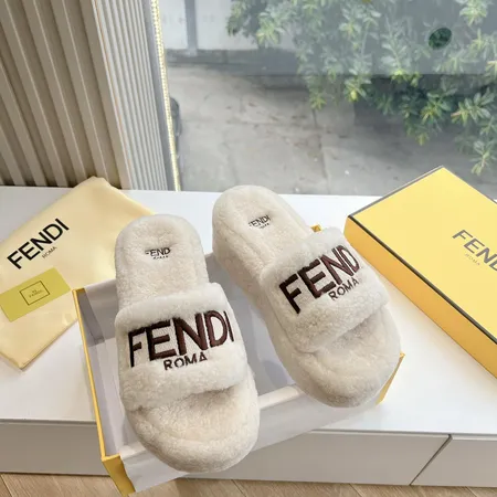 フェンディ スリッパ
