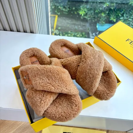 フェンディ スリッパ