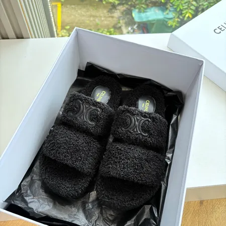 セリーヌ スリッパ