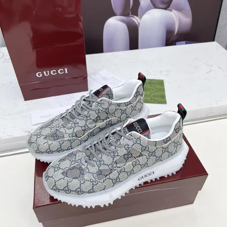 グッチ スニーカー