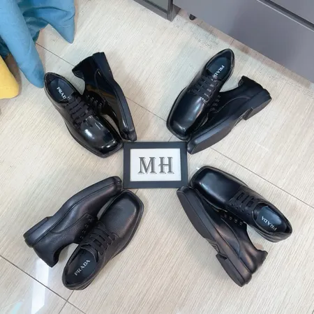 プラダ ビジネスシューズ