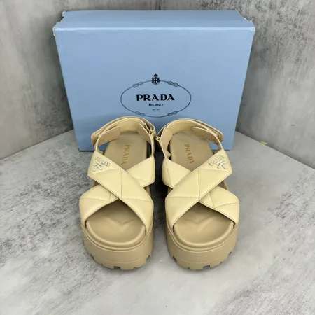 プラダ サンダル