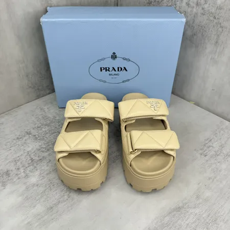 プラダ スリッパ