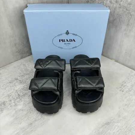 プラダ スリッパ