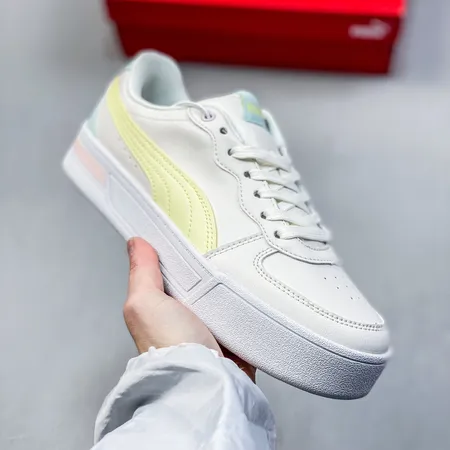 プーマ カジュアルシューズ