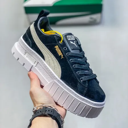 プーマ カジュアルシューズ