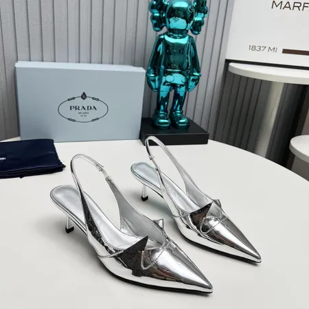 プラダ サンダル