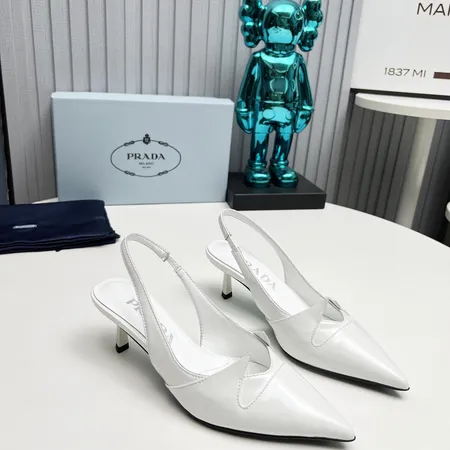 プラダ サンダル