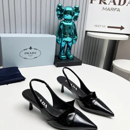 プラダ サンダル