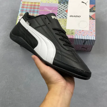 プーマ スニーカー