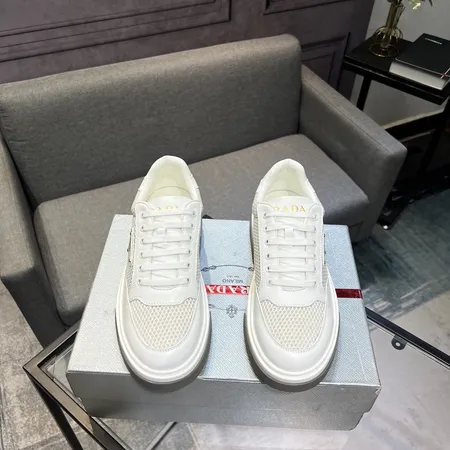 プラダ カジュアルシューズ