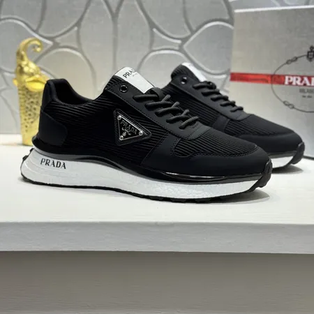 プラダ カジュアルシューズ