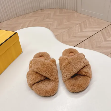 フェンディ スリッパ