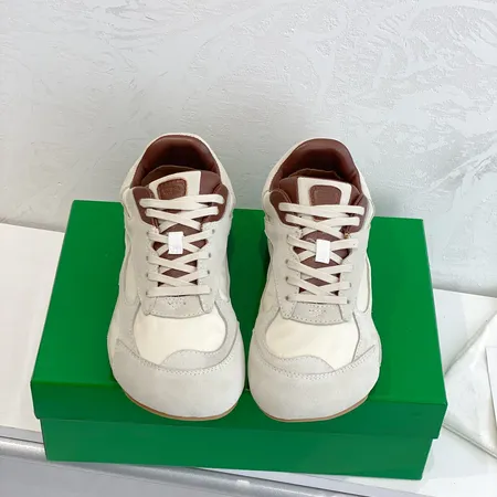 ボッテガ ヴェネタ スニーカー