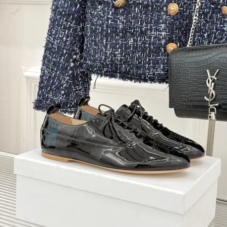 セリーヌ カジュアルシューズ