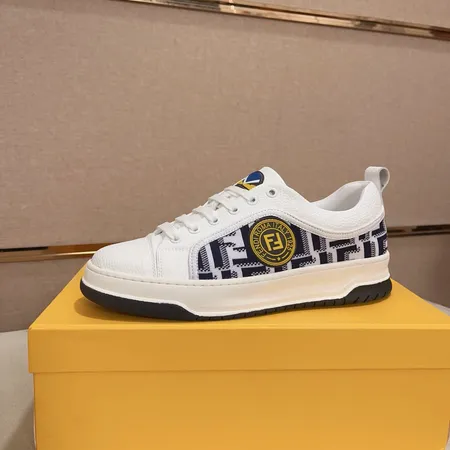 フェンディ カジュアルシューズ