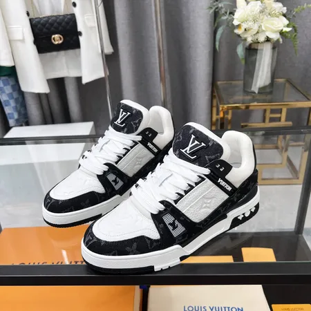 ルイヴィトン カジュアルシューズ