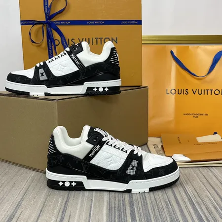 ルイヴィトン カジュアルシューズ